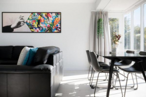 City Escape - Stylish Modern Apartment